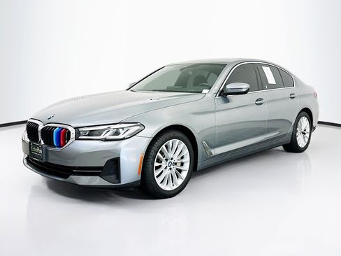Used 2023 BMW 530i xDrive w/ Premium Package AWD/4WD image 3