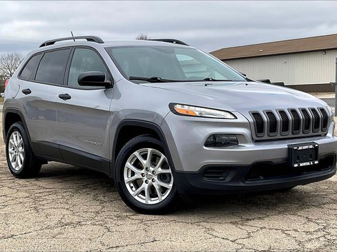 Used 2017 Jeep Cherokee Sport image 38