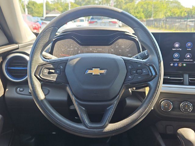 Used 2024 Chevrolet Trax LS w/ Driver Confidence Package FWD image 15