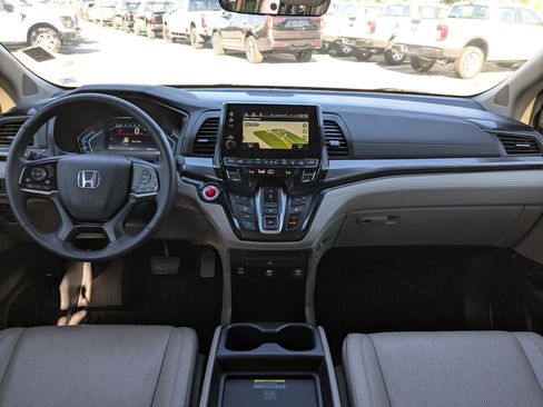 Used 2024 Honda Odyssey Elite image 19
