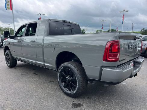 New 2026 RAM 2500 Laramie AWD/4WD image 5