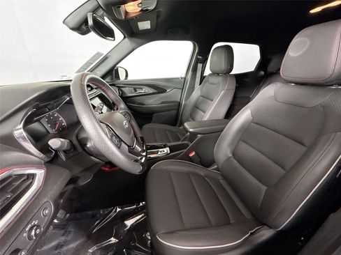 Used 2023 Chevrolet TrailBlazer RS w/ Convenience Package image 3