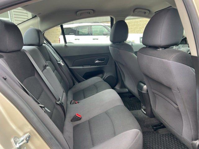 Used 2016 Chevrolet Cruze LT FWD image 13
