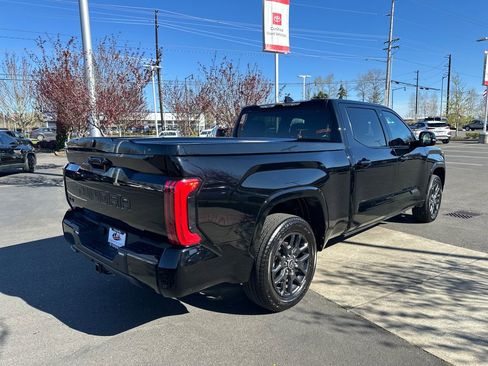 Used 2023 Toyota Tundra Platinum image 5