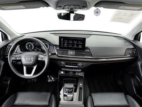 Used 2023 Audi Q5 e Premium w/ Convenience Package AWD/4WD image 18
