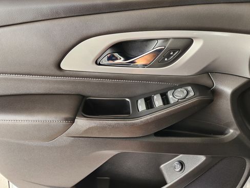 Certified 2023 Chevrolet Traverse LT image 22