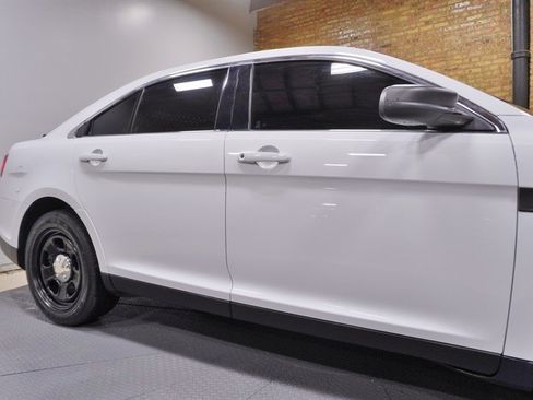 Used 2016 Ford Taurus Police Interceptor image 8