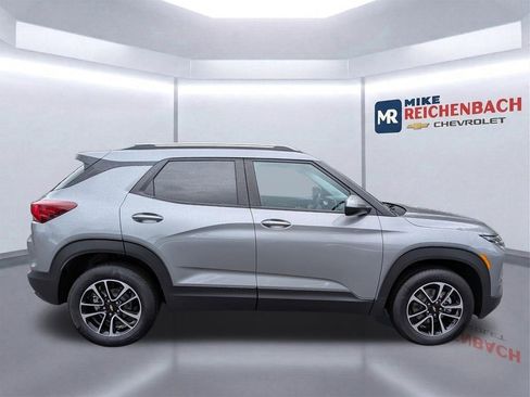 New 2026 Chevrolet TrailBlazer LT w/ Convenience Package image 3