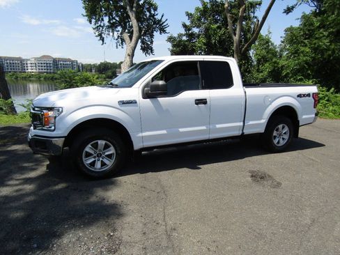 Used 2018 Ford F150 XLT w/ Trailer Tow Package AWD/4WD image 3