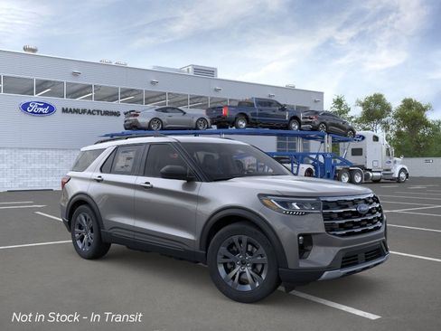 New 2026 Ford Explorer Active AWD/4WD image 7