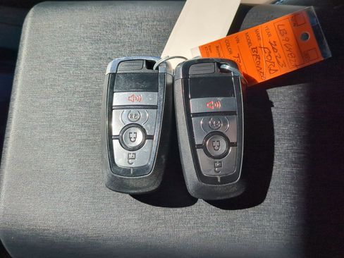 Certified 2023 Ford Bronco Wildtrak image 27