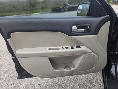 Used 2007 Ford Fusion SE AWD/4WD image 12