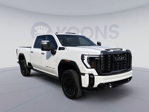 Used 2024 GMC Sierra 2500 Denali Ultimate image 10