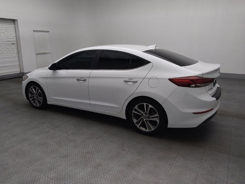 Used 2017 Hyundai Elantra Limited image 3
