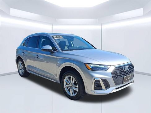 Certified 2023 Audi Q5 2.0T Premium w/ Convenience Package AWD/4WD image 4