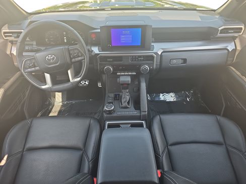 Used 2025 Toyota 4Runner TRD Sport AWD/4WD image 9