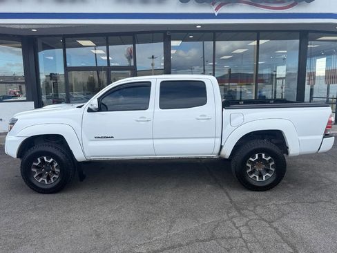 Used 2015 Toyota Tacoma TRD Pro w/ Off Road Towing Package image 4