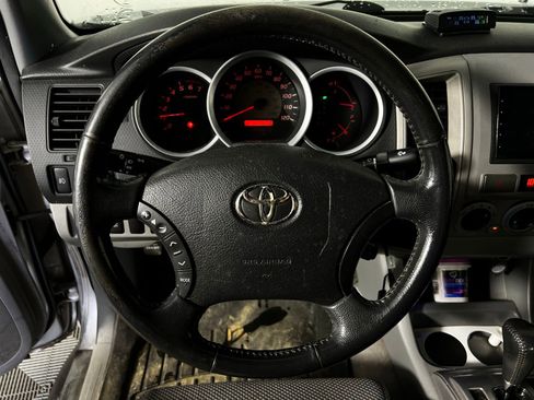 Used 2010 Toyota Tacoma PreRunner RWD image 9
