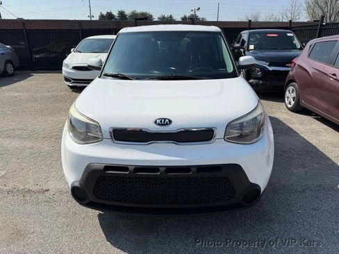 Used 2016 Kia Soul FWD image 2