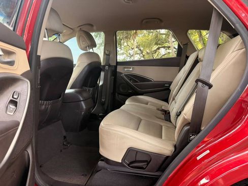 Used 2013 Hyundai Santa Fe GLS FWD image 10