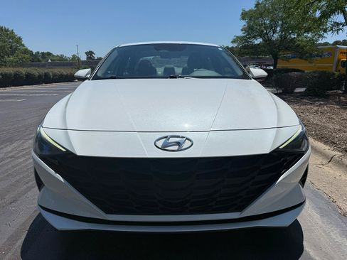 Used 2022 Hyundai Elantra SEL FWD image 8