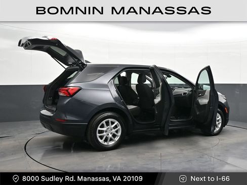 Used 2022 Chevrolet Equinox LS w/ LS Convenience Package image 35