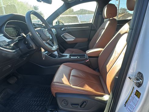 Used 2025 Audi Q3 2.0T Premium image 9