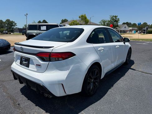 Used 2023 Toyota Corolla XSE FWD image 5