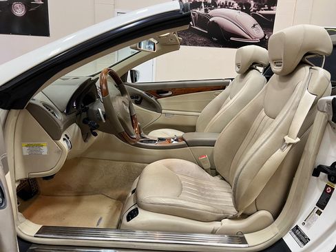 Used 2009 Mercedes-Benz SL 550 image 46