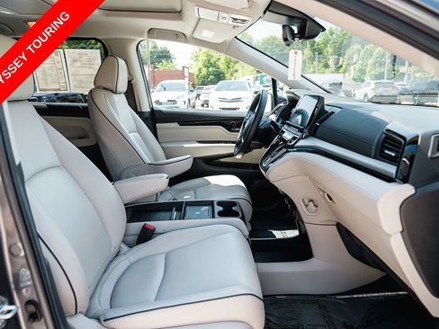Used 2025 Honda Odyssey Touring image 32