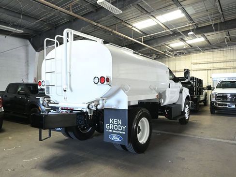 New 2027 Ford F750 2WD Regular Cab Super Duty image 9