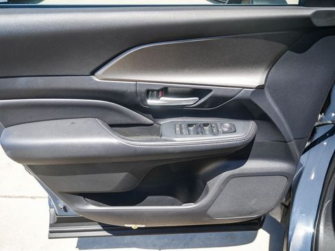 Certified 2024 Toyota Grand Highlander FWD image 20