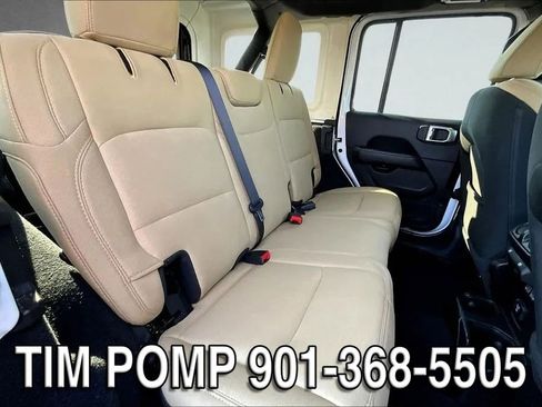 Used 2020 Jeep Wrangler Unlimited Sahara AWD/4WD image 25