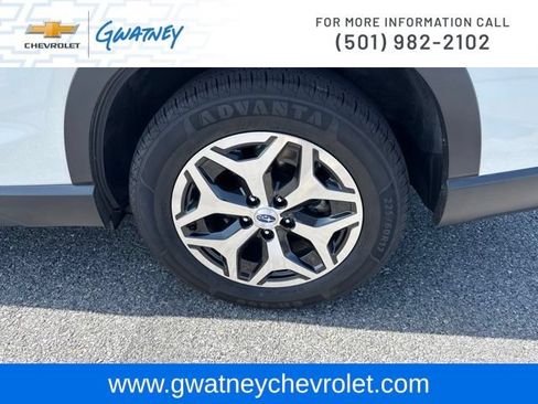 Used 2024 Subaru Forester Premium AWD/4WD image 10