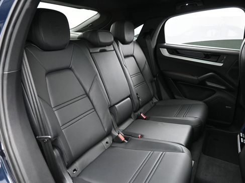 New 2026 Porsche Cayenne S image 28