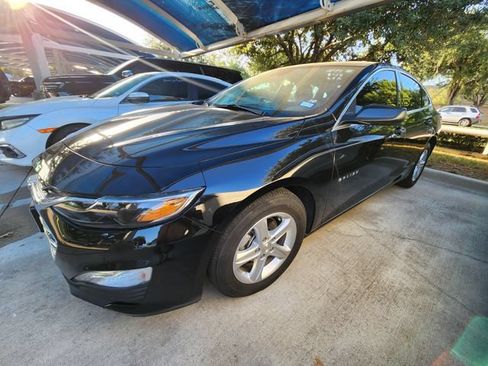 Used 2024 Chevrolet Malibu LS FWD image 2