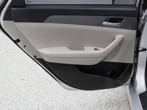 Used 2018 Hyundai Sonata SE image 24