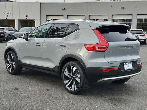 Certified 2024 Volvo XC40 B5 Ultimate w/ Protection Package Premier image 4