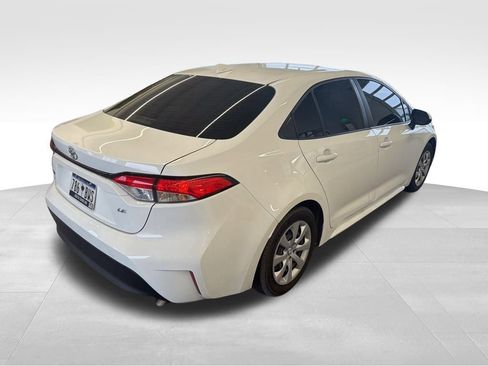 Used 2023 Toyota Corolla LE image 5