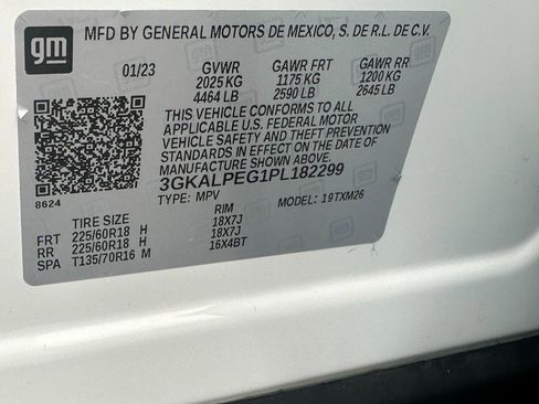 Used 2023 GMC Terrain SLT image 25