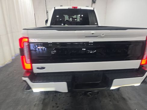 Used 2025 Ford F250 Platinum AWD/4WD image 5