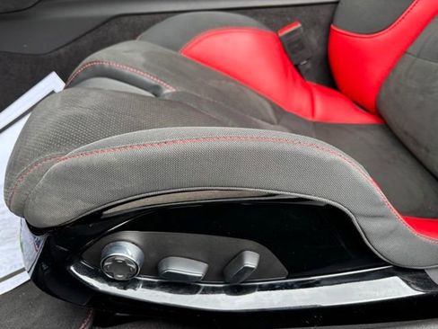 Used 2023 Chevrolet Corvette Stingray Premium Conv w/ Battery Protection Package RWD image 13