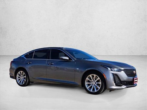 Used 2021 Cadillac CT5 Luxury image 3
