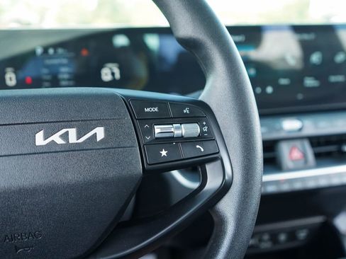 Used 2025 Kia K4 FWD image 27