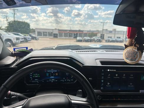 Used 2022 Chevrolet Silverado 1500 RST RWD image 13