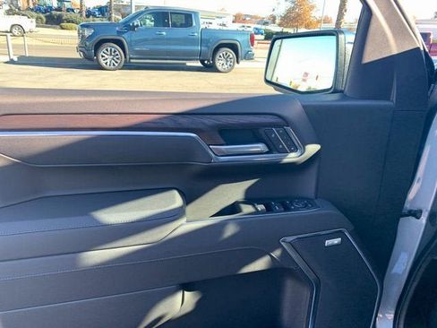 New 2026 GMC Sierra 1500 SLT w/ SLT Premium Plus Package image 17