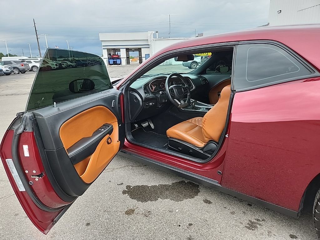 Used 2021 Dodge Challenger SRT Hellcat w/ Plus Package RWD image 8