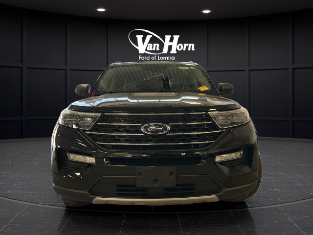 Used 2021 Ford Explorer XLT w/ Equipment Group 202A AWD/4WD image 2