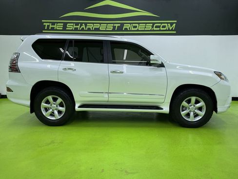 Used 2018 Lexus GX 460 image 11