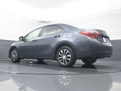 Used 2018 Toyota Corolla LE image 21